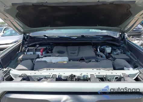 2024 Toyota Tundra Sr5 4Wd z USA, uszkodzony, nr VIN 5TFLA5DB2RX232526